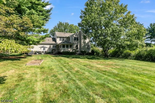 34 Deer Run, Long Hill Twp., NJ 07946