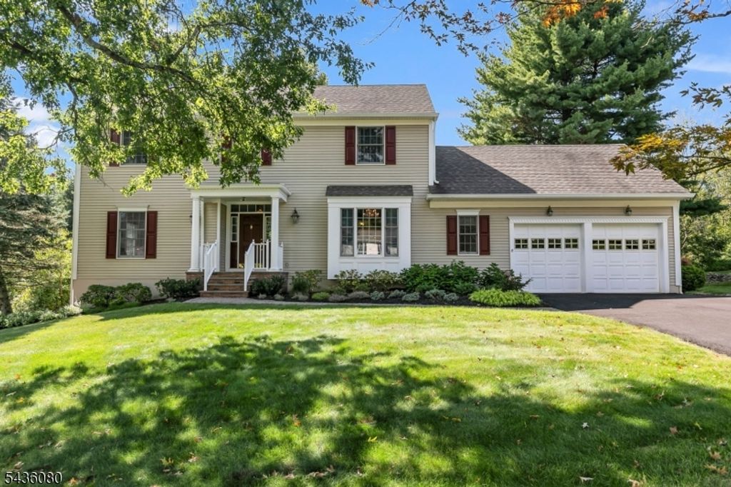 34 Deer Run, Long Hill Twp., NJ 07946