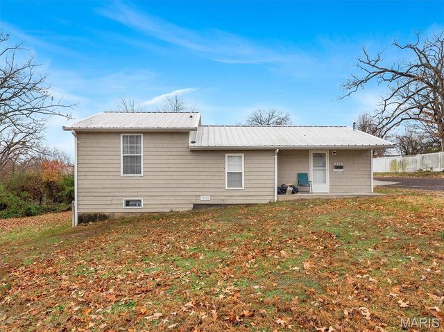 315 W Oak Street, St Clair, MO 63077