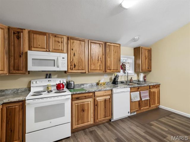 315 W Oak Street, St Clair, MO 63077