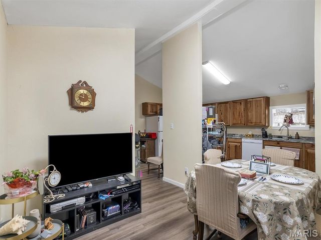 315 W Oak Street, St Clair, MO 63077