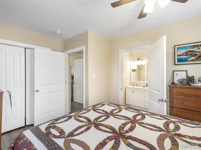 315 W Oak Street, St Clair, MO 63077