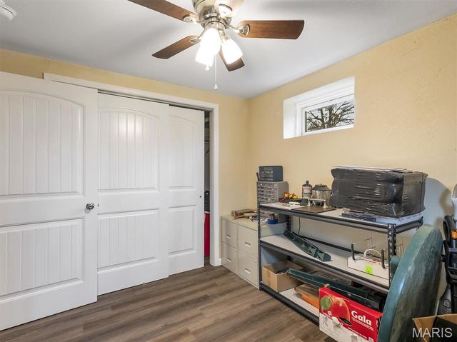 315 W Oak Street, St Clair, MO 63077