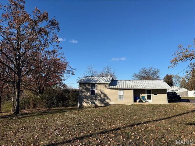315 W Oak Street, St Clair, MO 63077