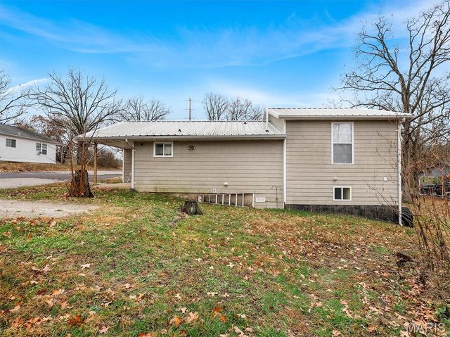 315 W Oak Street, St Clair, MO 63077