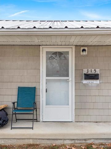 315 W Oak Street, St Clair, MO 63077