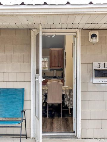 315 W Oak Street, St Clair, MO 63077