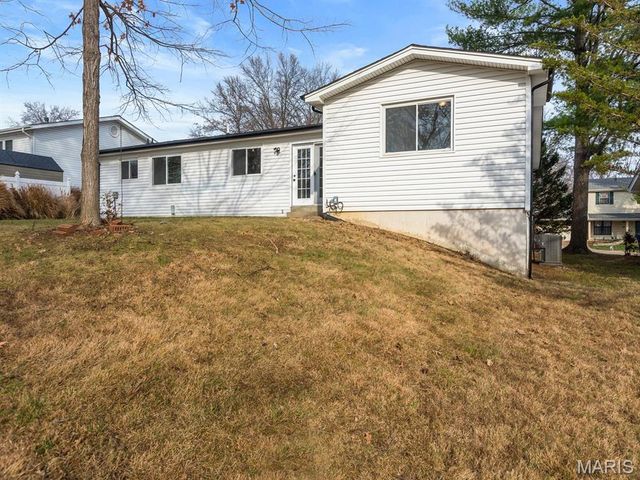 14932 Appalachian Trail, Chesterfield, MO 63017