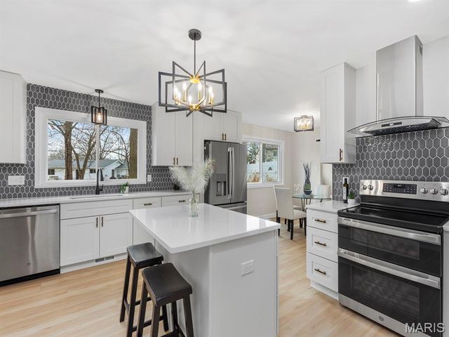 14932 Appalachian Trail, Chesterfield, MO 63017