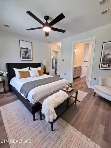 1029 Claude Rd, Knoxville, TN 37914