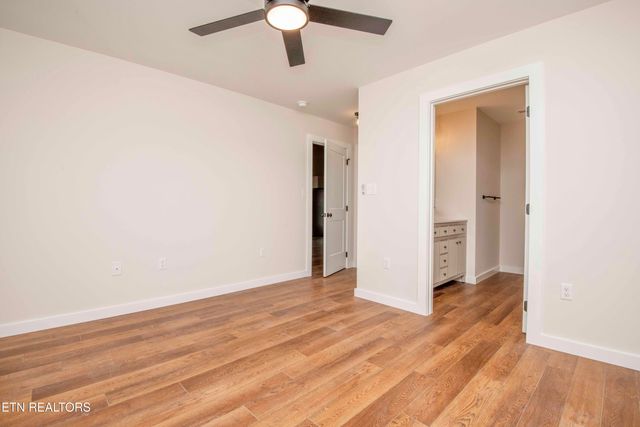 1029 Claude Rd, Knoxville, TN 37914