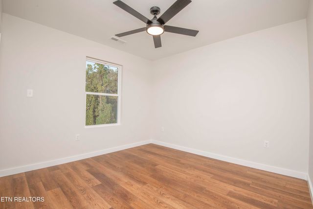 1029 Claude Rd, Knoxville, TN 37914