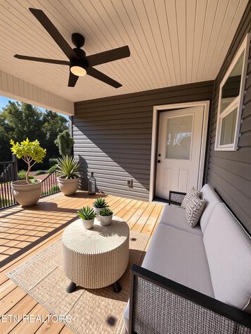 1029 Claude Rd, Knoxville, TN 37914