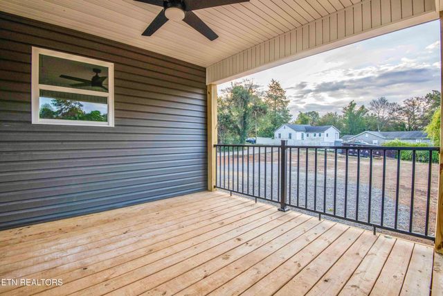 1029 Claude Rd, Knoxville, TN 37914