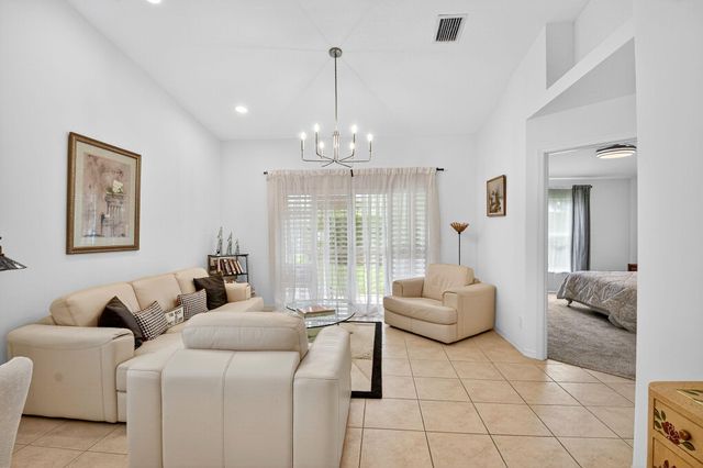 8624 Logia Circle, Boynton Beach, FL 33472