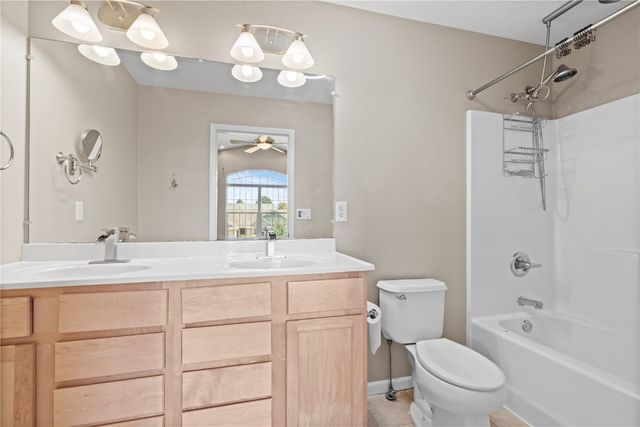 385 Rosslare St, Marion, IA 52302