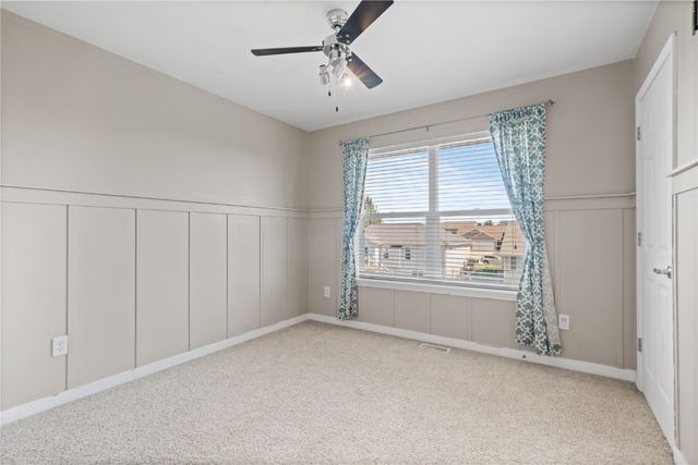 385 Rosslare St, Marion, IA 52302