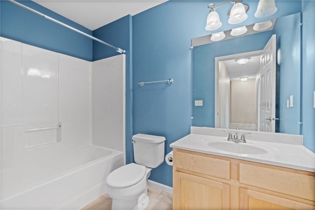 385 Rosslare St, Marion, IA 52302