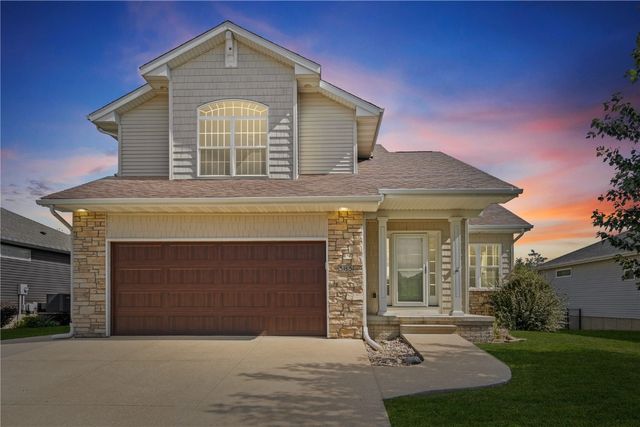 385 Rosslare St, Marion, IA 52302