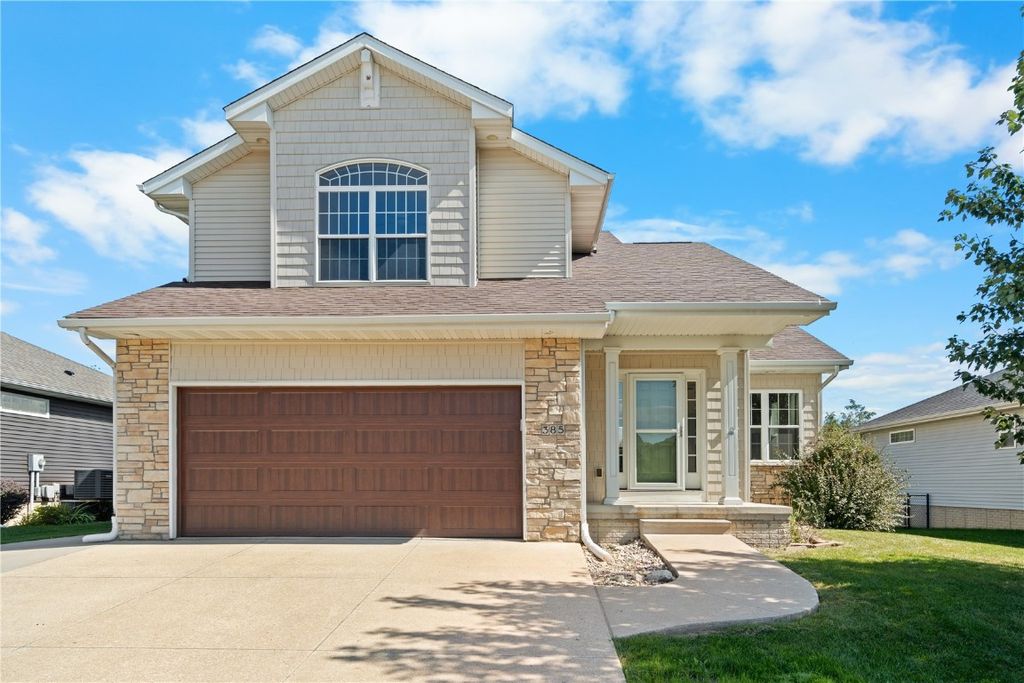 385 Rosslare St, Marion, IA 52302