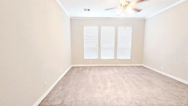 104 Forest Bend Court, Clute, TX 77531