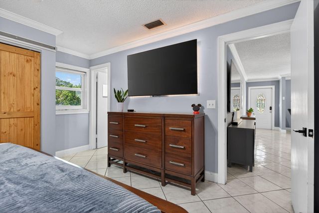 1601 NW 48th Place, Deerfield Beach, FL 33064