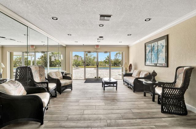 1601 NW 48th Place, Deerfield Beach, FL 33064