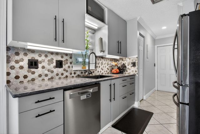 1601 NW 48th Place, Deerfield Beach, FL 33064