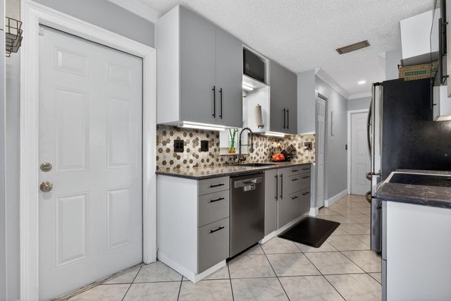 1601 NW 48th Place, Deerfield Beach, FL 33064