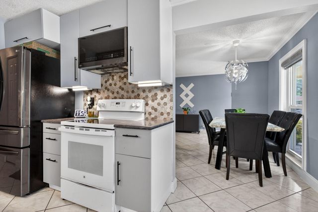 1601 NW 48th Place, Deerfield Beach, FL 33064