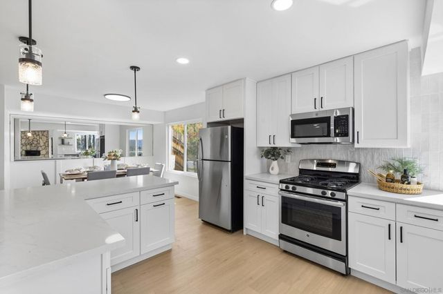 1128 Dawnridge Ave, El Cajon, CA 92021