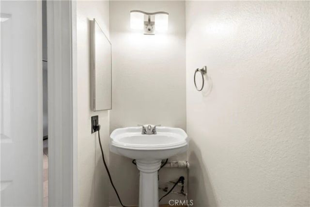 7320 Lennox Avenue D8, Van Nuys, CA 91405