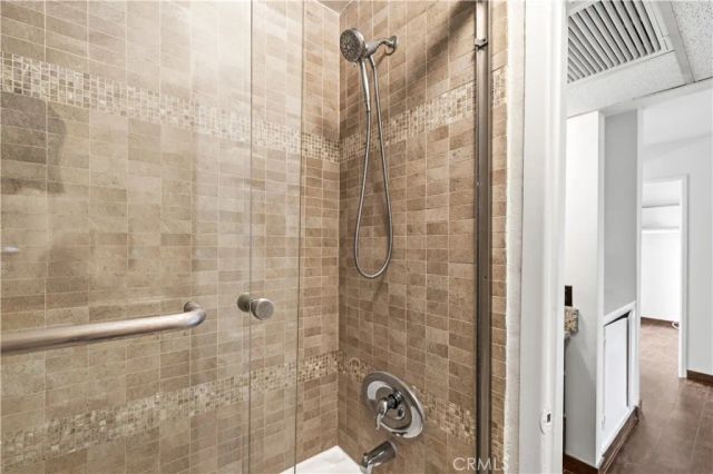 7320 Lennox Avenue D8, Van Nuys, CA 91405