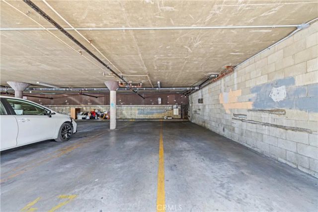 7320 Lennox Avenue D8, Van Nuys, CA 91405