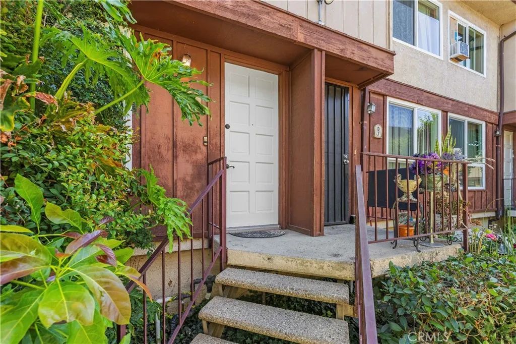 7320 Lennox Avenue D8, Van Nuys, CA 91405