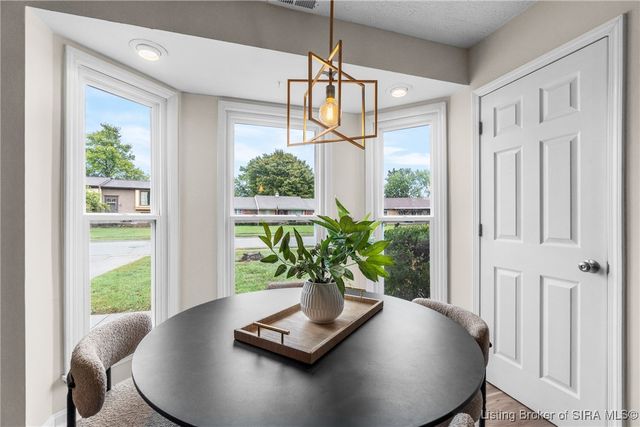 1707 National Avenue, Jeffersonville, IN 47130