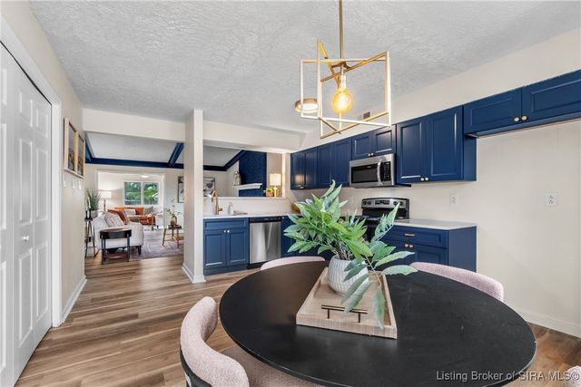 1707 National Avenue, Jeffersonville, IN 47130