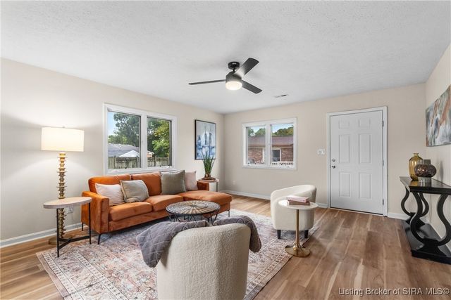 1707 National Avenue, Jeffersonville, IN 47130