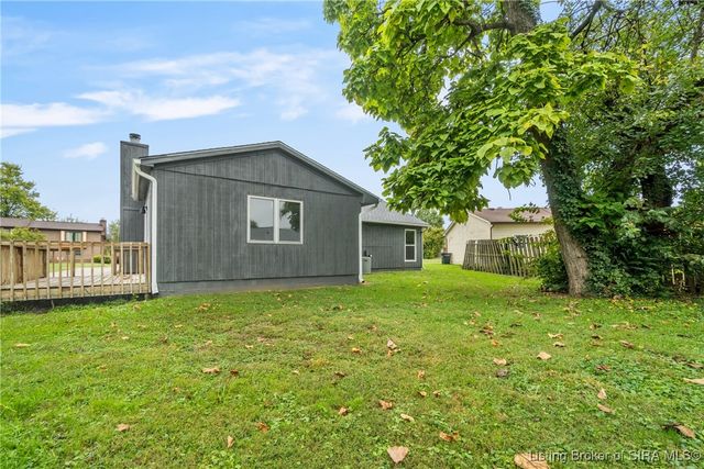 1707 National Avenue, Jeffersonville, IN 47130