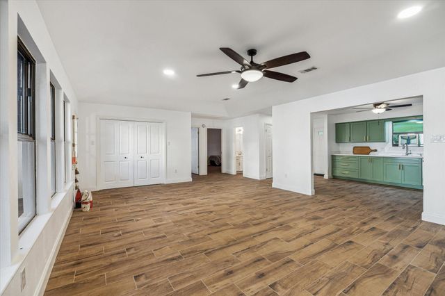 411 Southwood Shores Drive, Coldspring, TX 77331