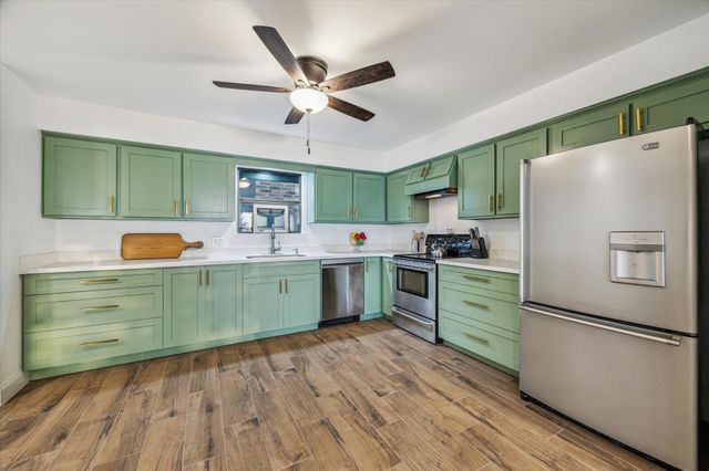 411 Southwood Shores Drive, Coldspring, TX 77331