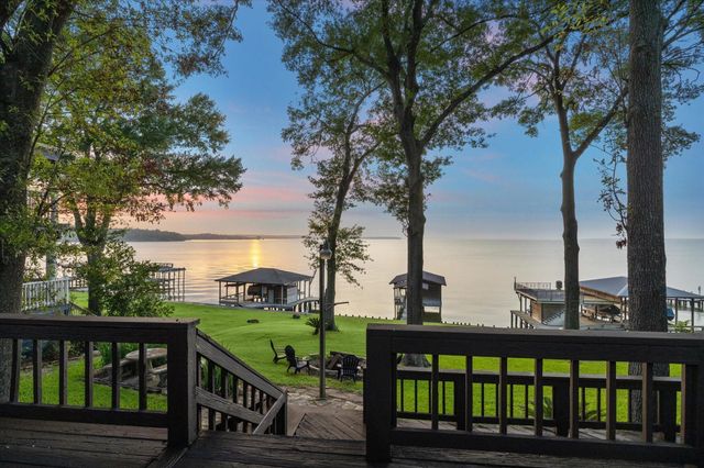 411 Southwood Shores Drive, Coldspring, TX 77331