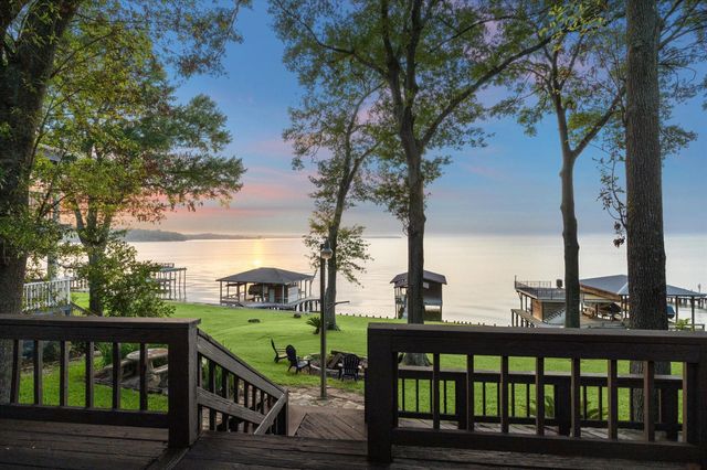 411 Southwood Shores Drive, Coldspring, TX 77331