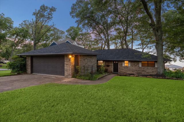411 Southwood Shores Drive, Coldspring, TX 77331