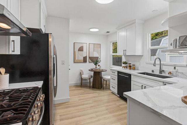 1046 Lupin Way, San Carlos, CA 94070