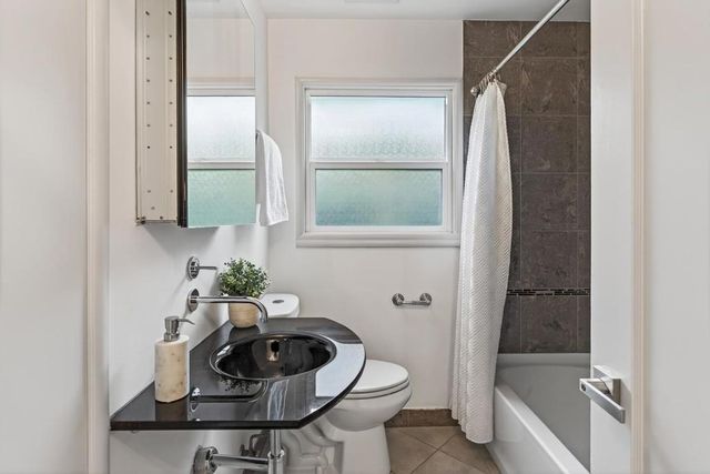 1046 Lupin Way, San Carlos, CA 94070