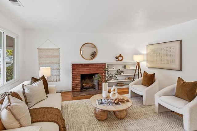 1046 Lupin Way, San Carlos, CA 94070