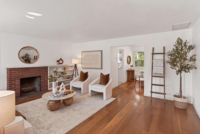 1046 Lupin Way, San Carlos, CA 94070