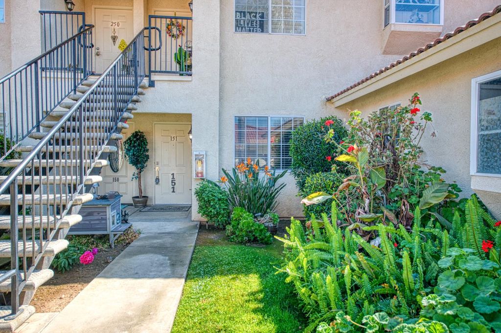 Image 1 of property listing at 1542 E Alluvial Avenue # 151, Fresno, CA 93720