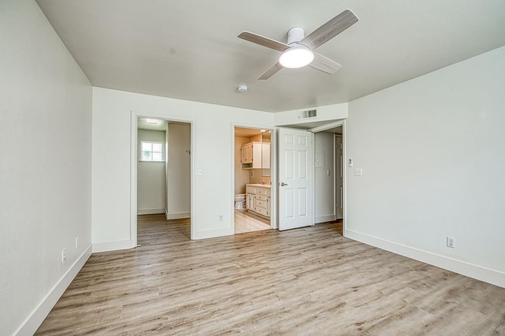 Image 14 of property listing at 1542 E Alluvial Avenue # 151, Fresno, CA 93720